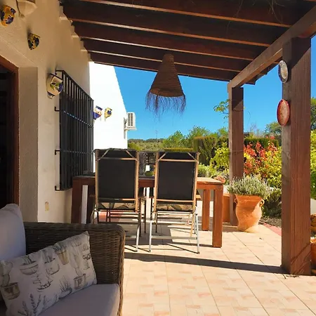Casa La Alegria 37 Frühstückspension 3*