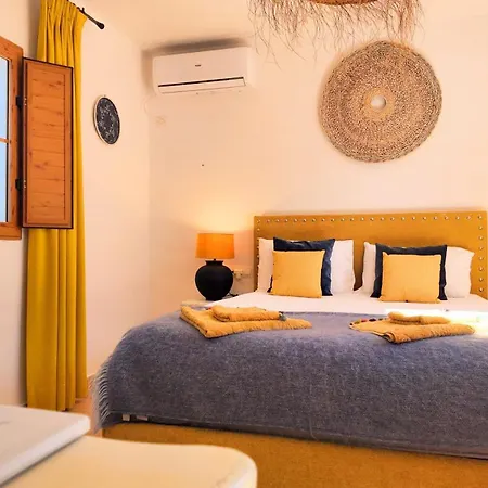 Casa La Alegria 37 Frühstückspension 3*